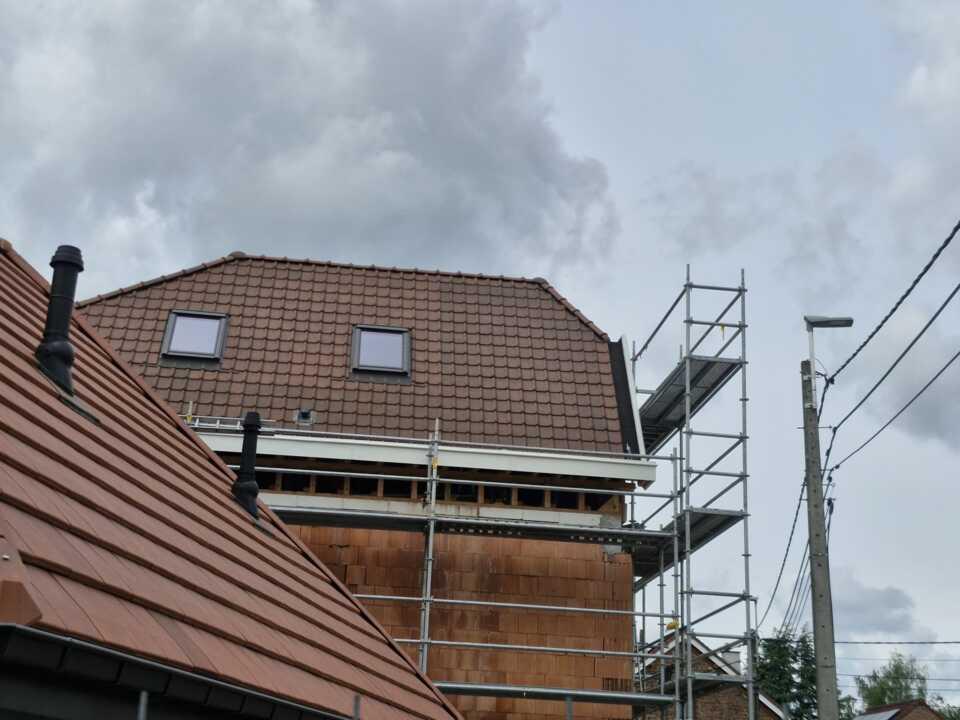 Toiture inclinée tuiles à pignon coupé