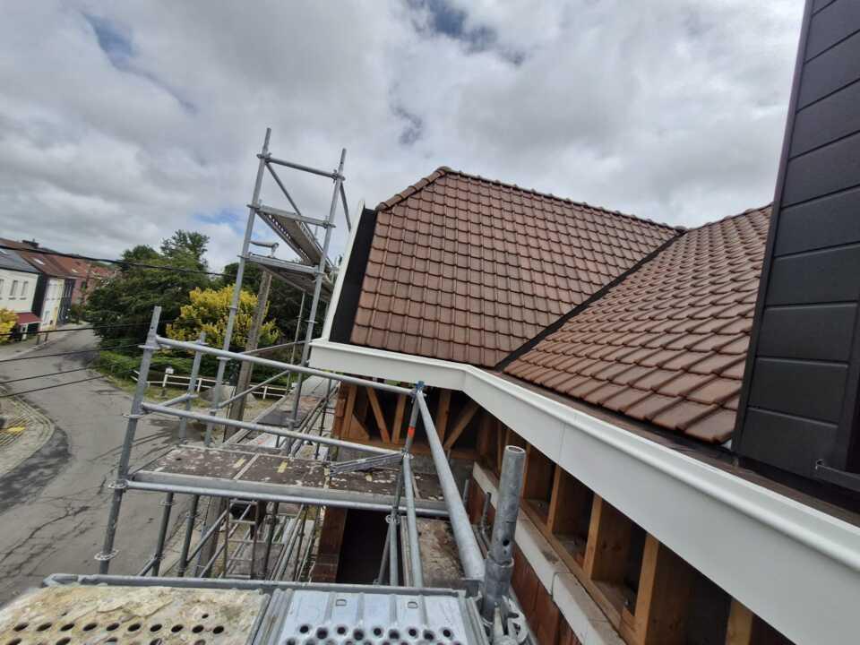 Toiture inclinée tuiles à pignon coupé